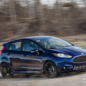 2016-Ford-Fiesta-ST-102-876x535.jpg