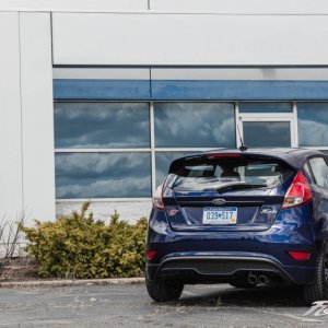 2016-Ford-Fiesta-ST-119-876x535.jpg