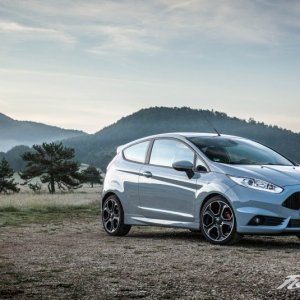 2017-Ford-Fiesta-ST200-131-876x535.jpg