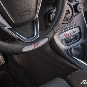 2017-Ford-Fiesta-ST200-146-876x535.jpg