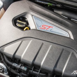 2017-Ford-Fiesta-ST200-155-876x535.jpg