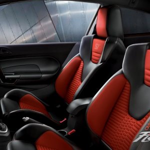 Fiesta_ST_Racing_style_Recaro_seats.jpg