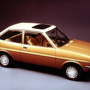 ford_fiesta_1_76.jpg